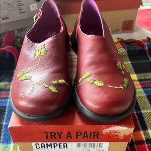 Camper Red Flats